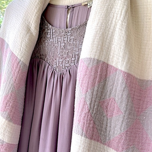 White Lace Lady Dress Lace Sleeves Eyelash Fringe V Neck Feminine Dress SET of 2 - Picture 16 of 16